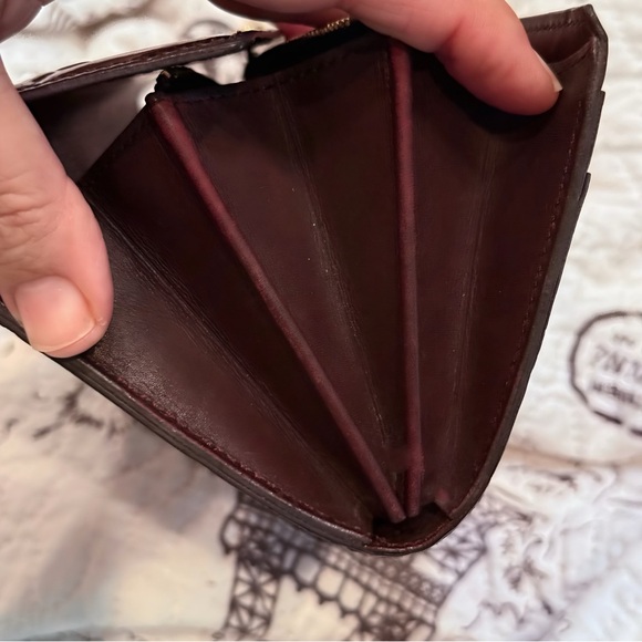 2012 Monogram Vernis Sarah Wallet - Picture 6 of 9